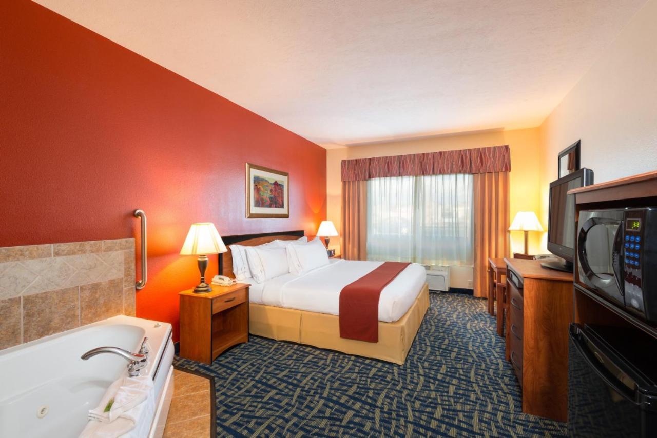 Holiday Inn Express & Suites Alamosa By Ihg Eksteriør billede